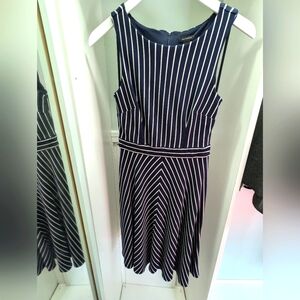 Ann Taylor Size 2 Navy & White Striped Dress